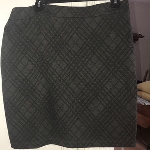 Large gray and black plaid knit skirt -LOFT